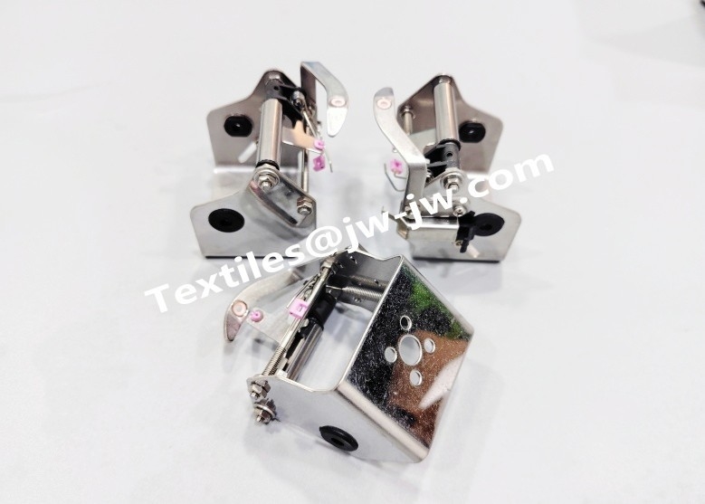 BOBBIN HOLDER RH TOYOTA JAT 710 AIR JET LOOM SPARE PARTS J5100-02130-0C J5100-02130-0A J5125-01020-00 J5100-03130-0